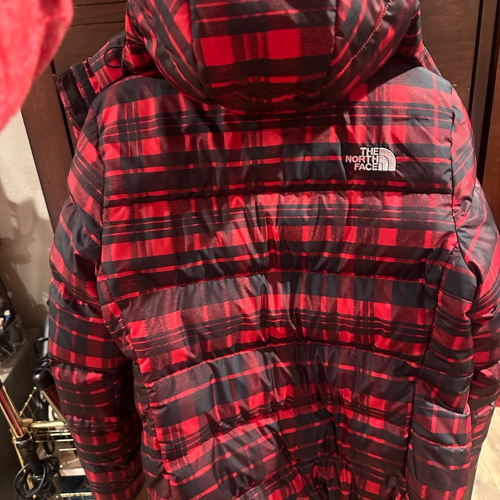 North face - Picture 4 of 8